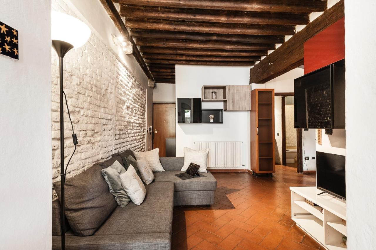 Апартаменты Hostly - Garden House Near The Tower - Historical House With Private Garden Пиза Экстерьер фото